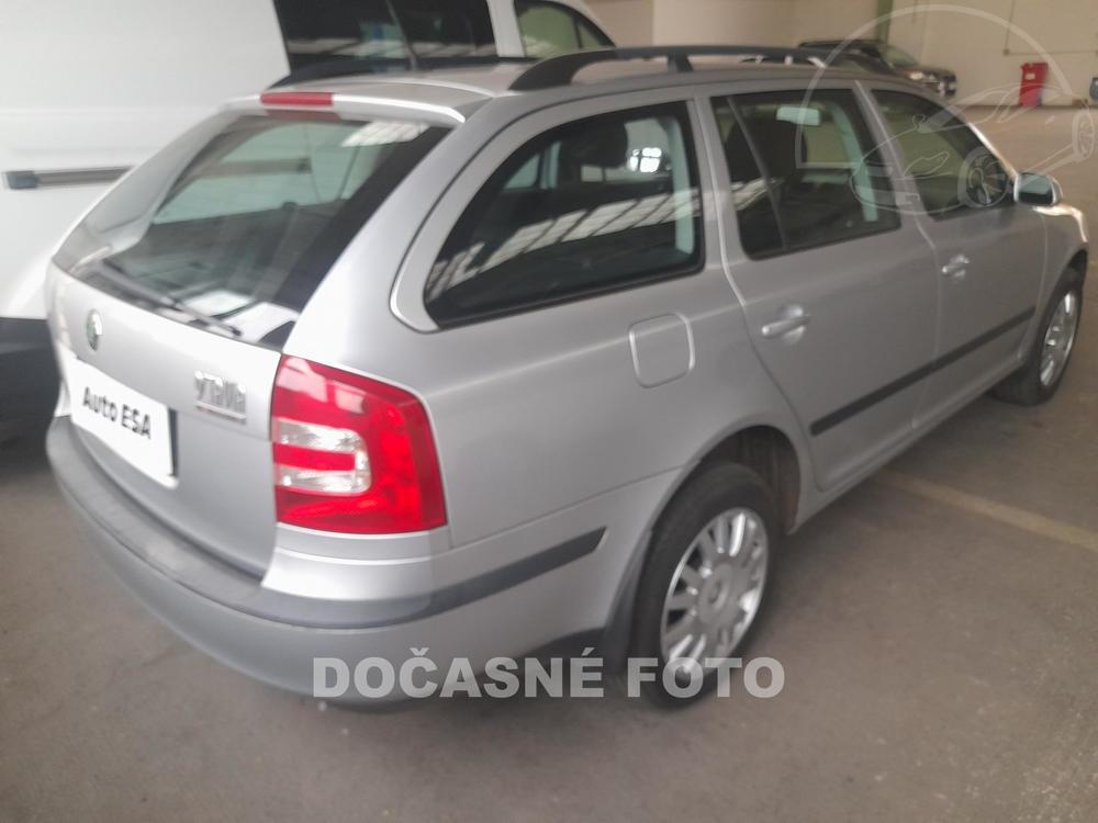 koda Octavia II 2.0 TDi, R