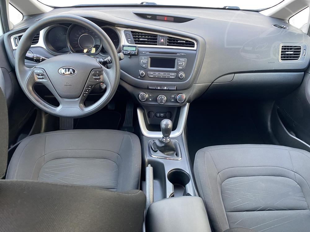 Kia Ceed 1.6 i Serv.kniha, R