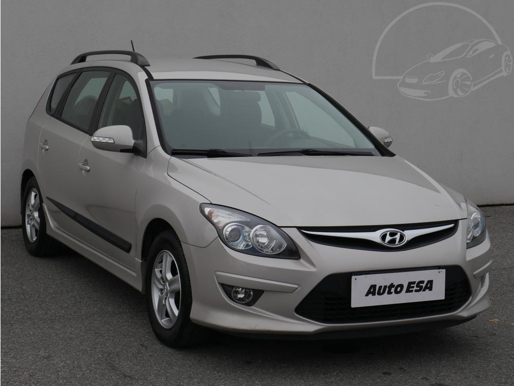 Prodm Hyundai i30 1.4 CVVT 1.maj Serv.kniha