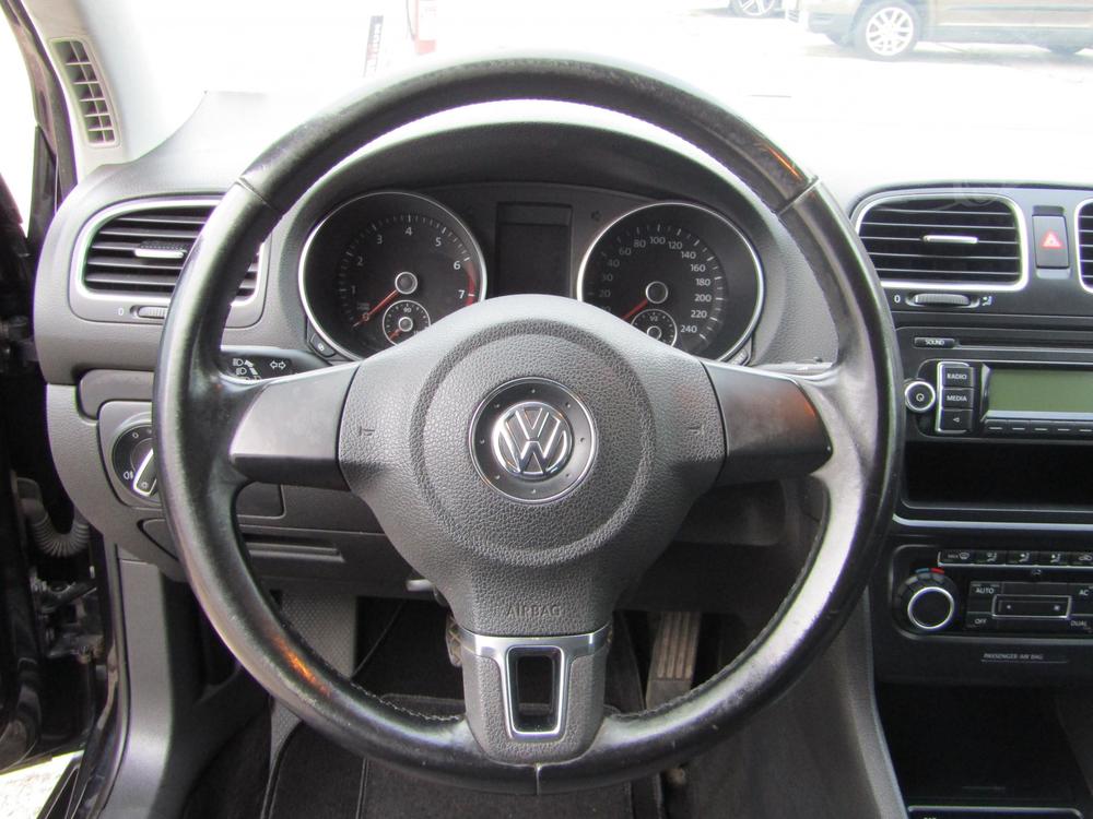 Volkswagen Golf 1.6 MPI, R