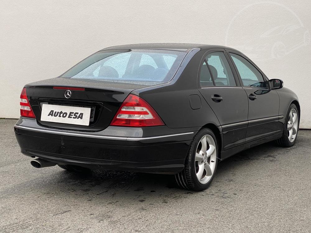 Mercedes-Benz C 1.8 i Serv.kniha