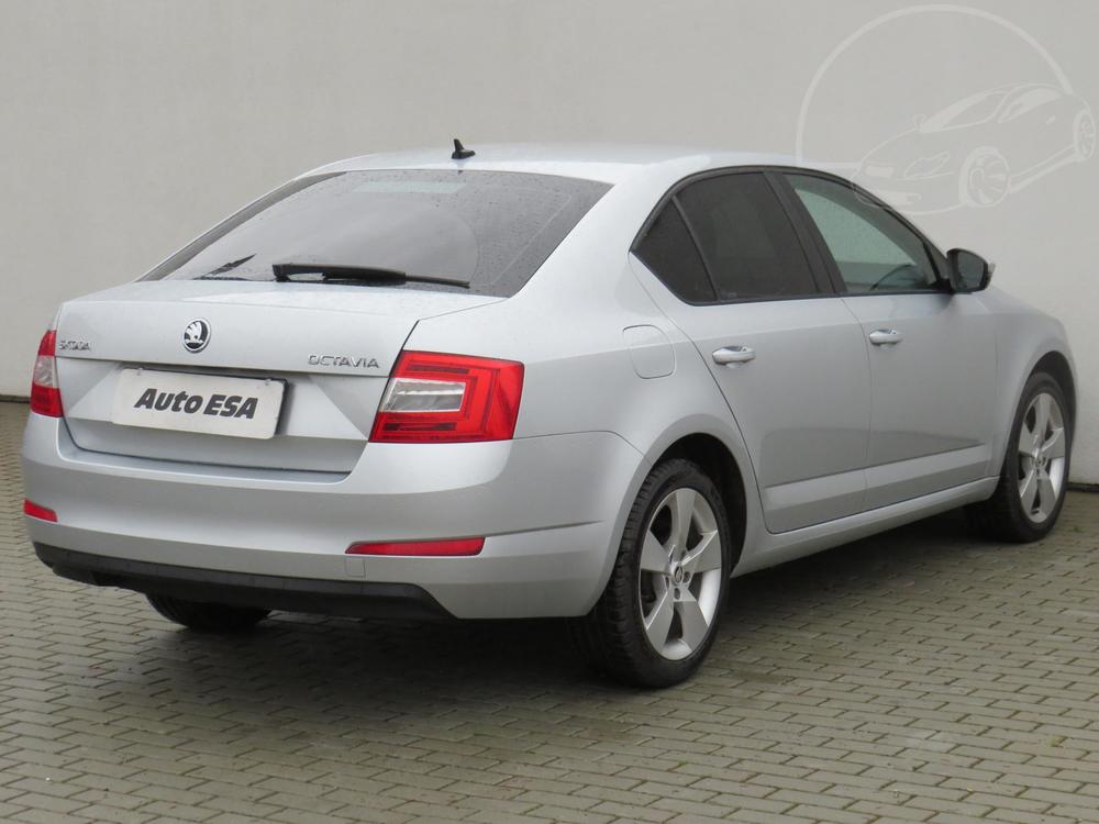 koda Octavia III 2.0 TDi Serv.kniha, R