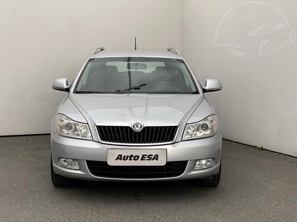 koda Octavia II 1.6 TDi Serv.kniha, R