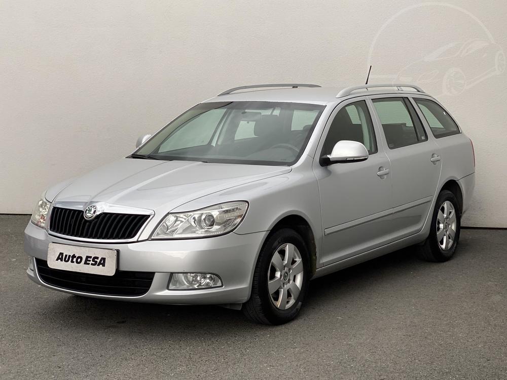 koda Octavia II 1.6 TDi Serv.kniha, R