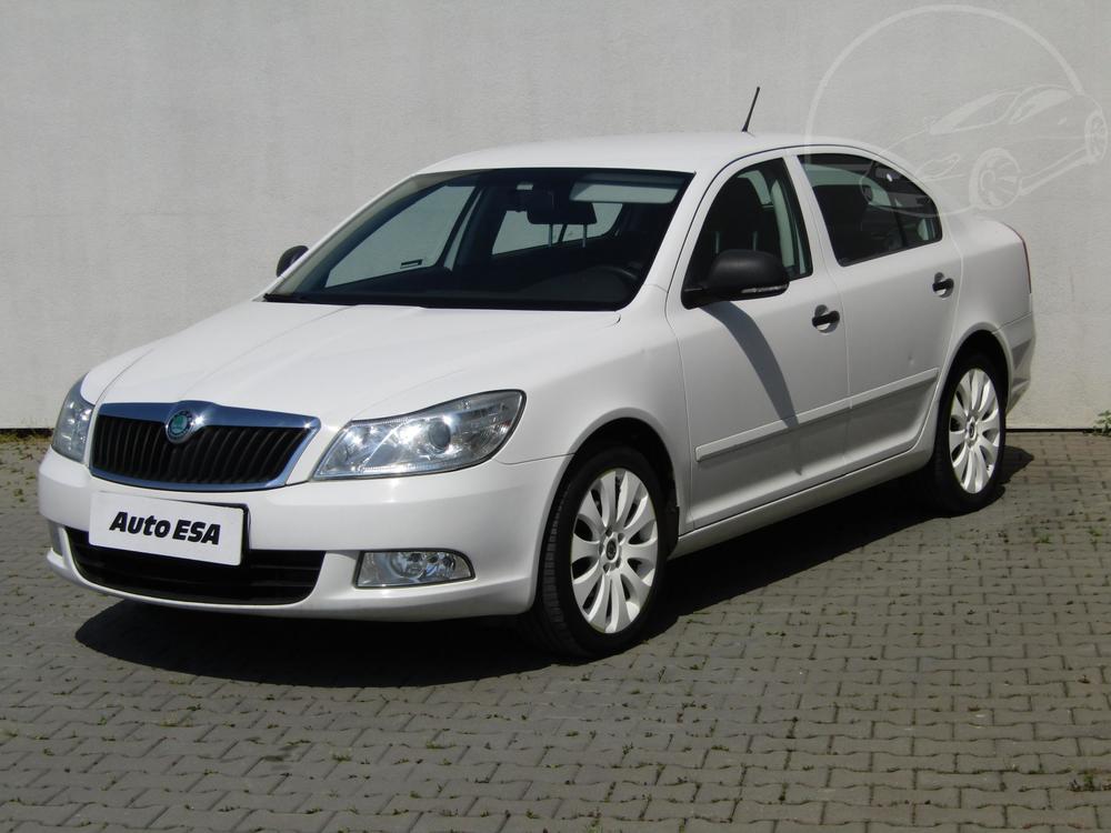 koda Octavia II 1.6 TDi Serv.kniha, R