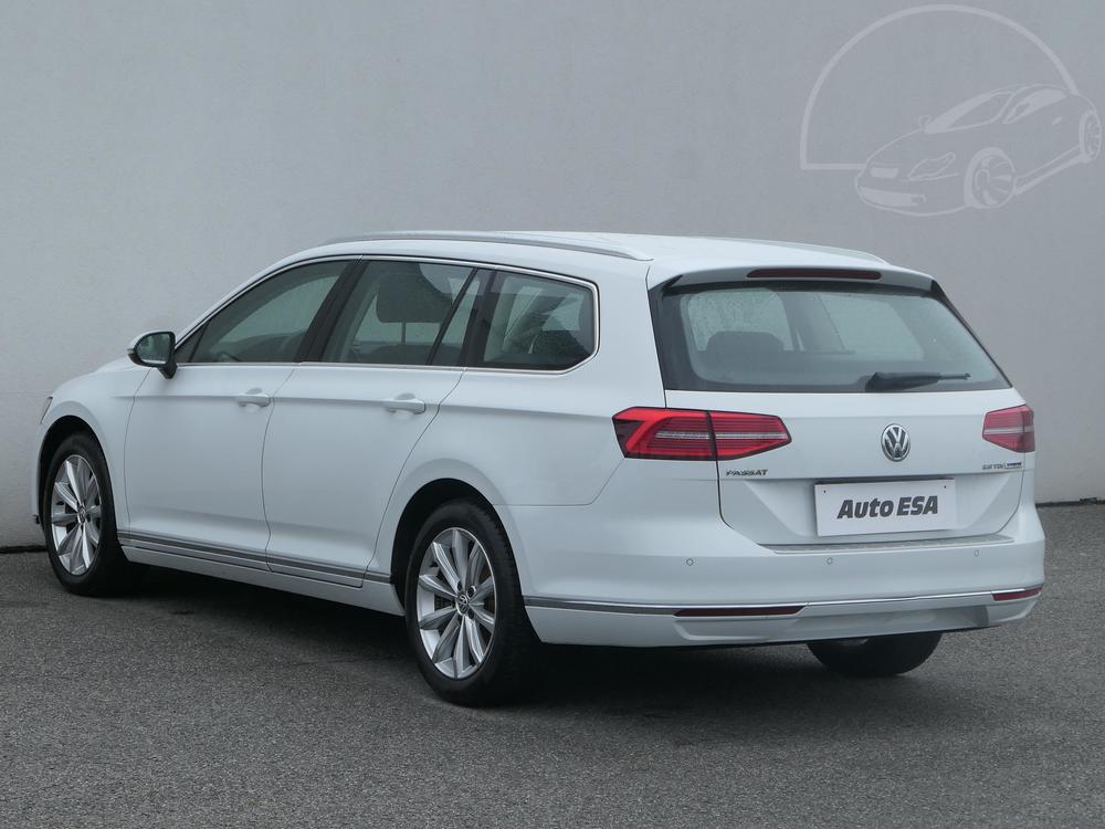 Volkswagen Passat 2.0 TDi, R