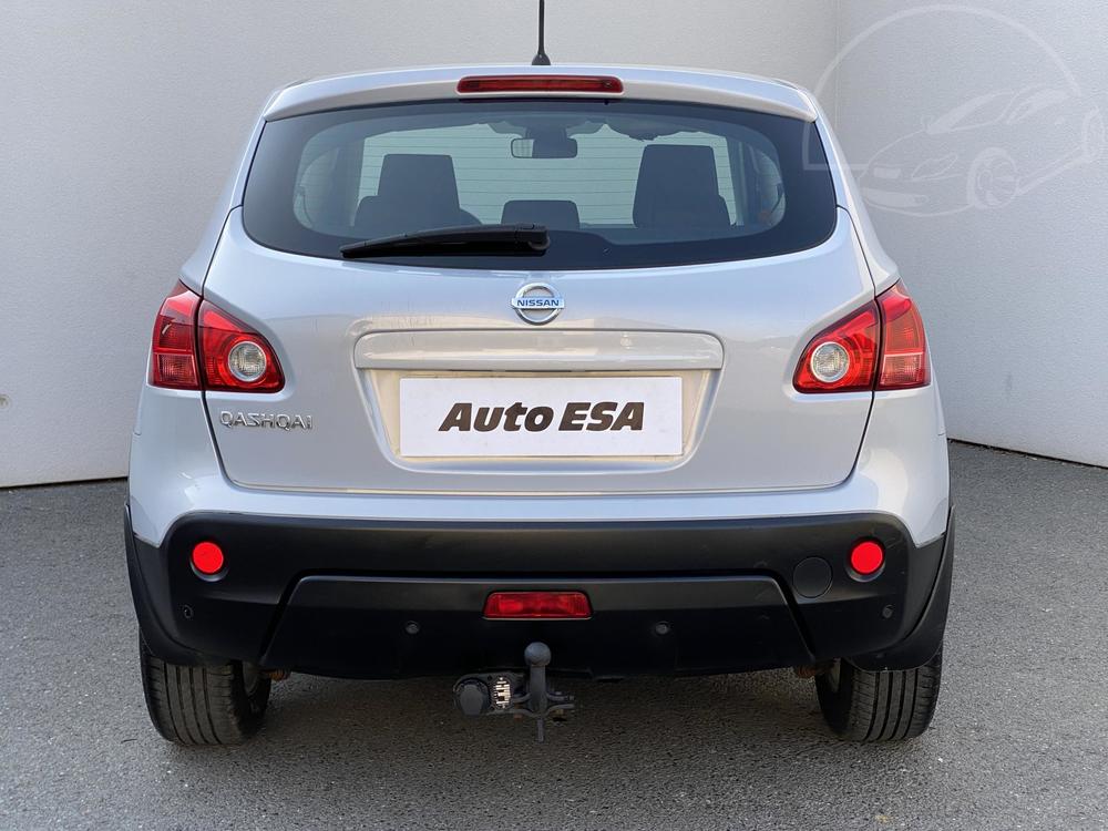 Nissan Qashqai 2.0 i