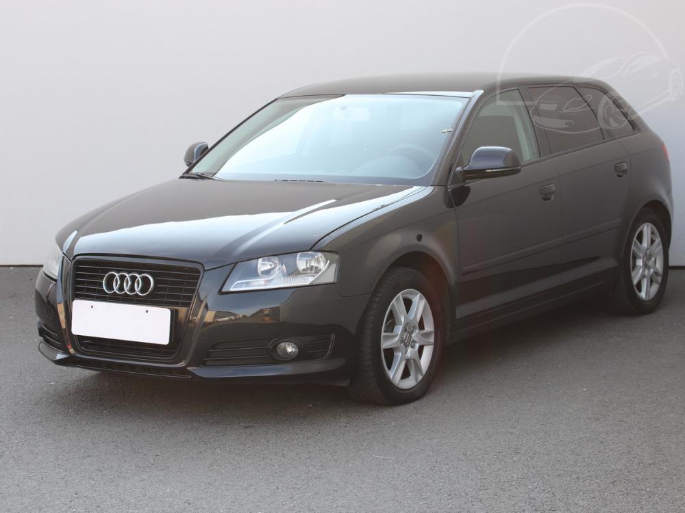 Audi A3 1.6 i Serv.kniha