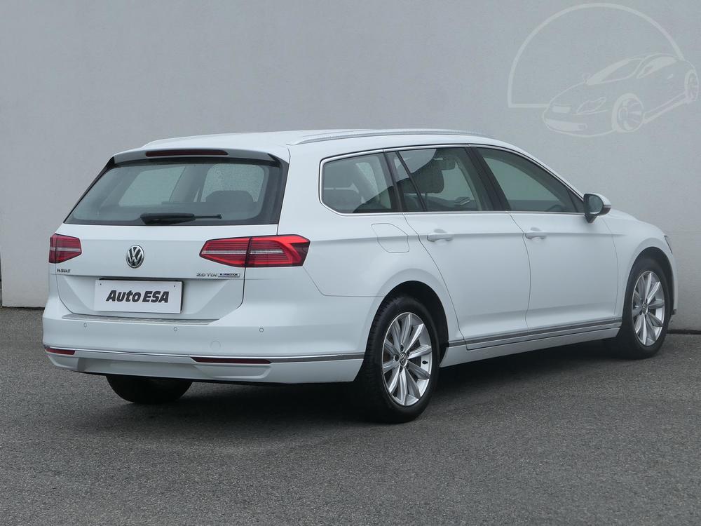 Volkswagen Passat 2.0 TDi, R