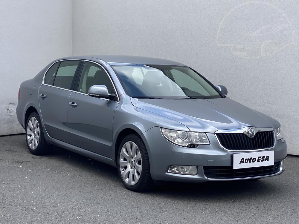 koda Superb II 2.0 TDi Serv.kniha, R