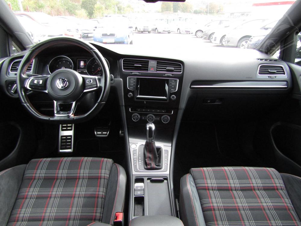 Volkswagen Golf 2.0 TSi