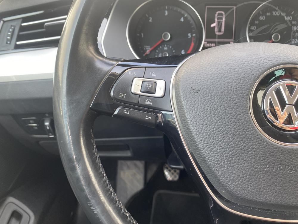 Volkswagen Passat 2.0 TDi Serv.kniha