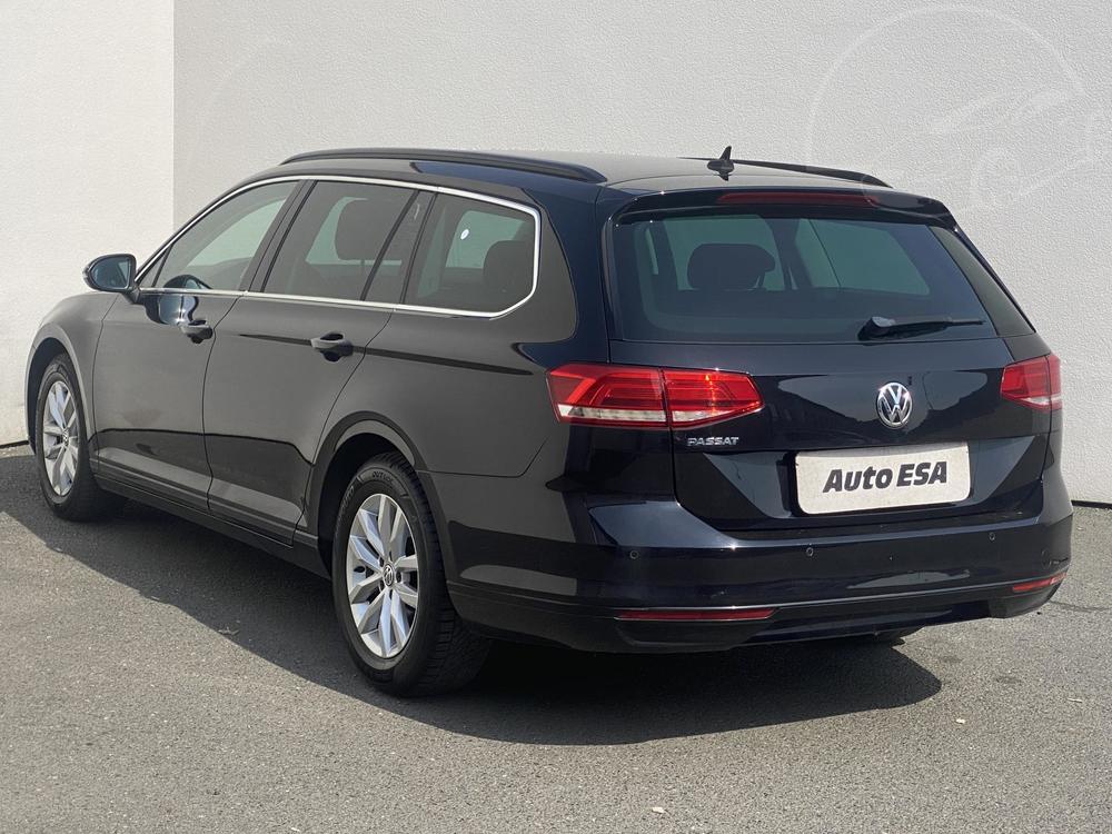 Volkswagen Passat 2.0 TDi Serv.kniha