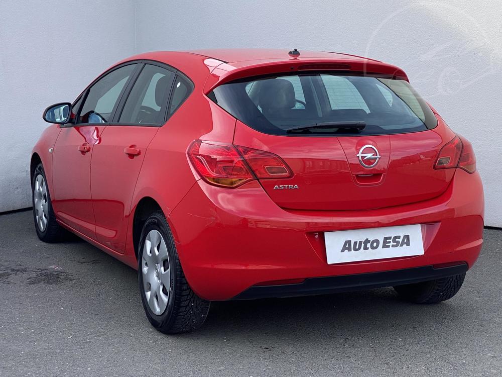 Opel Astra 1.4 i 1.maj, R