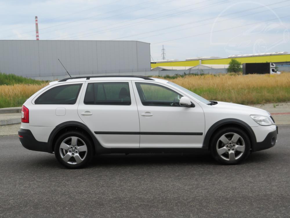 koda Octavia II 2.0 TDi Serv.kniha