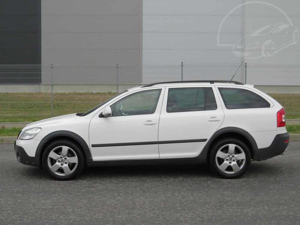 koda Octavia II 2.0 TDi Serv.kniha