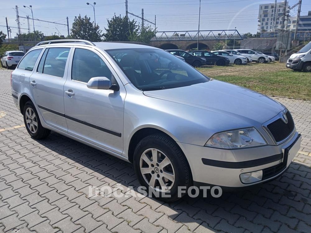 koda Octavia II 2.0 TDi Serv.kniha