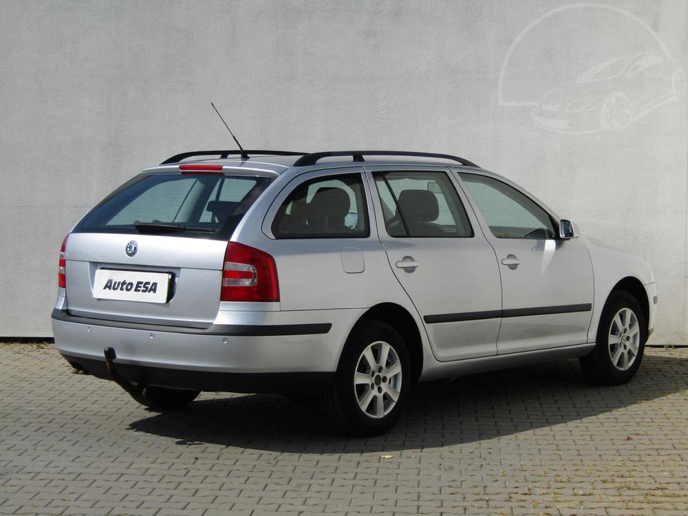 koda Octavia II 2.0 TDi Serv.kniha