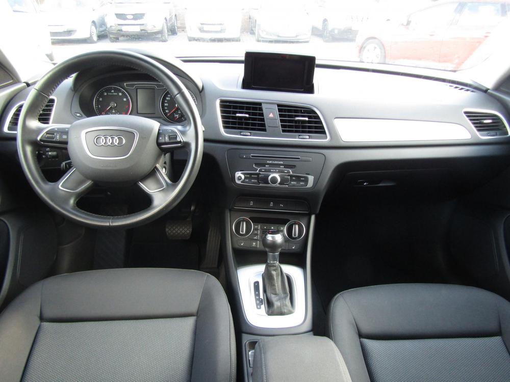 Audi Q3 1.4 TFSi Serv.kniha