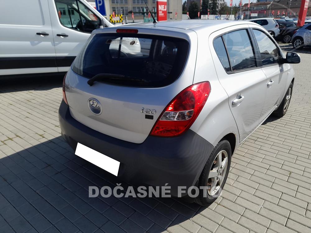 Hyundai i20 1.2 Serv.kniha