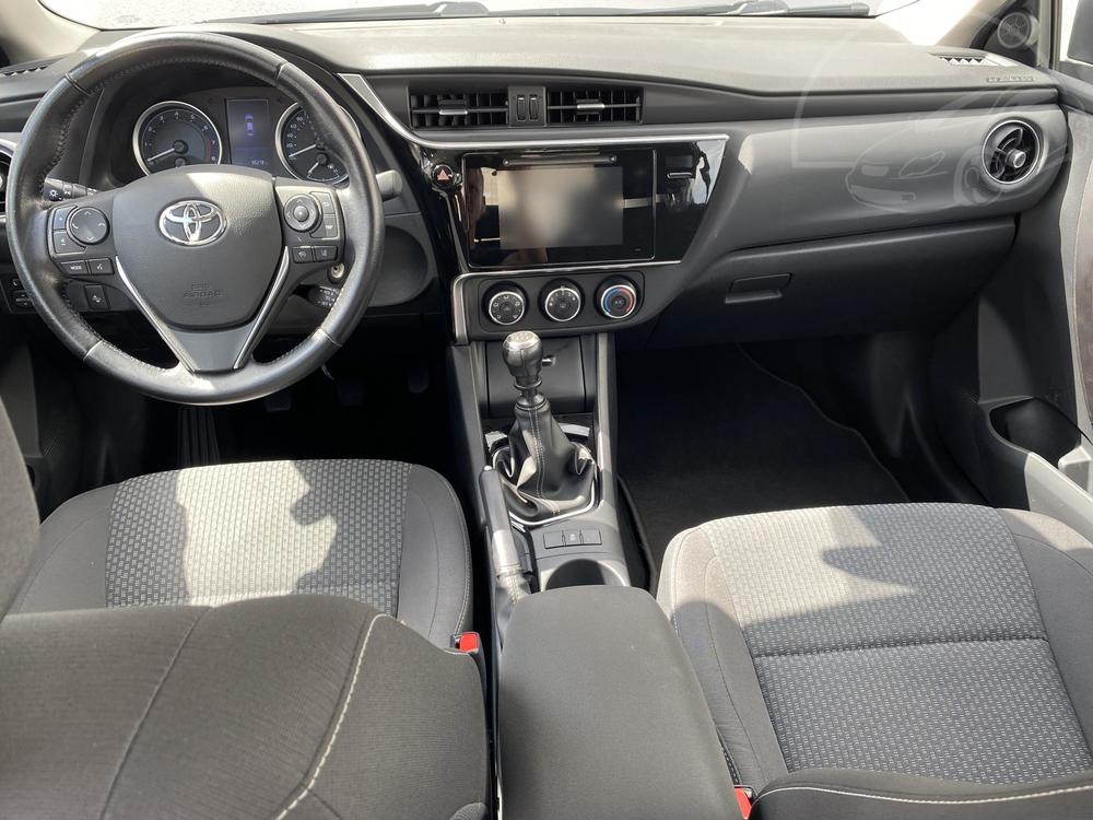 Toyota Corolla 1.6 VVT-i, R