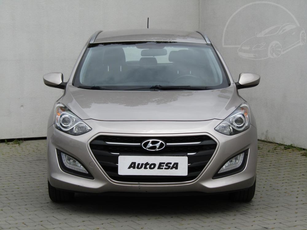 Hyundai i30 1.6 CVVT 1.maj Serv.kniha