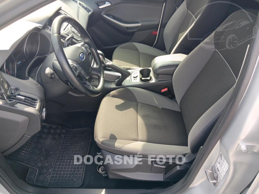 Ford Focus 1.6 i, R