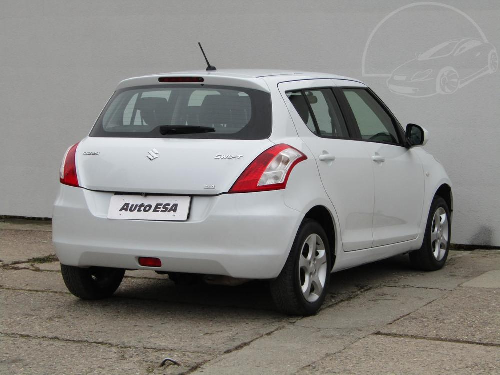 Suzuki Swift 1.2 i