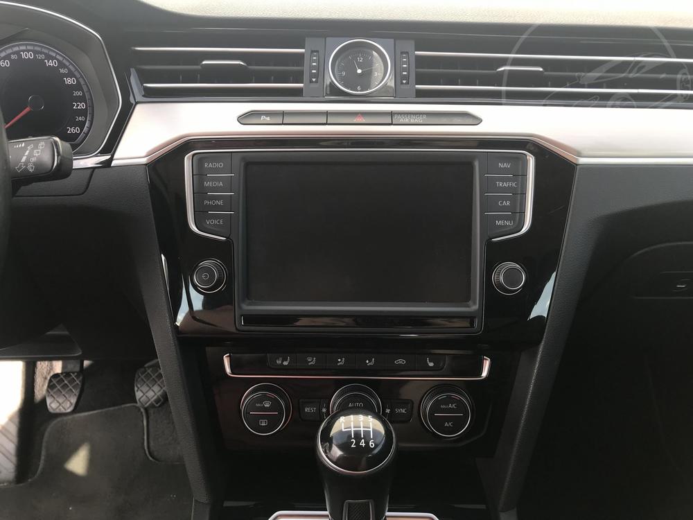 Volkswagen Passat 1.6 TDi Serv.kniha