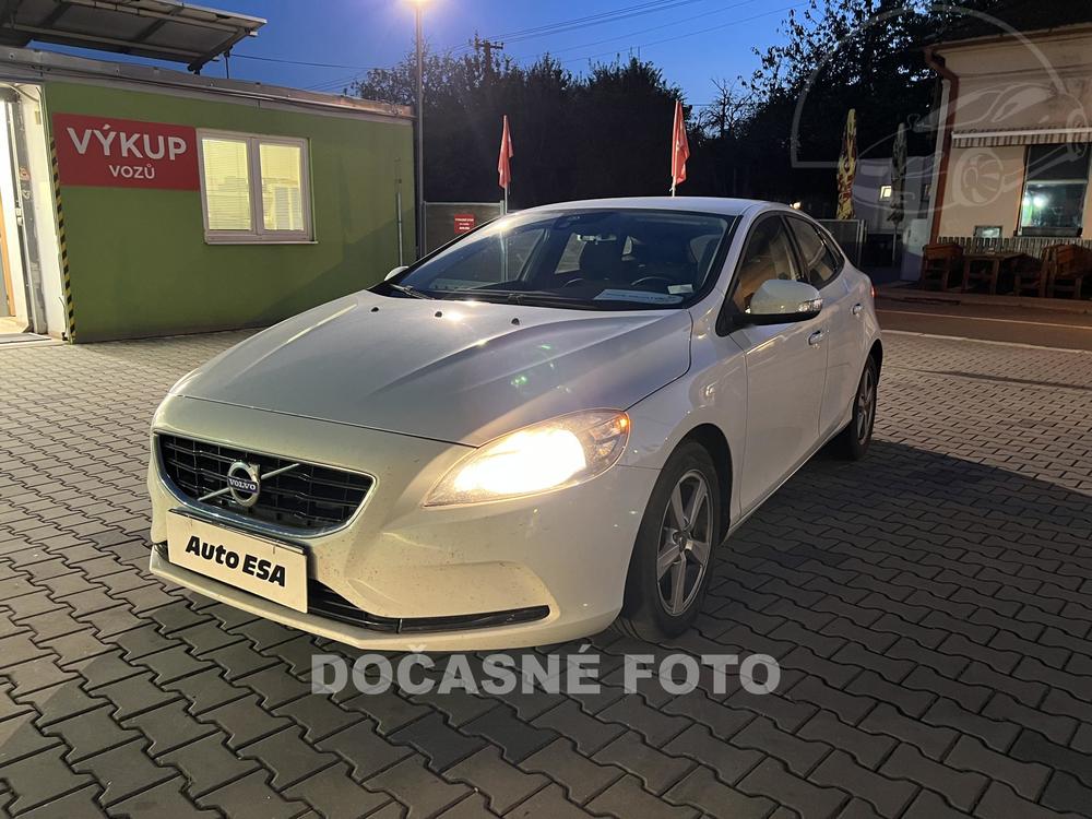 Volvo V40 1.6 i, R