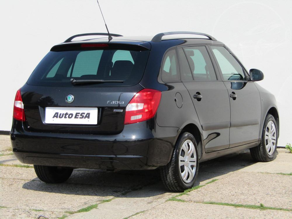 koda Fabia II 1.4 i Serv.kniha, R