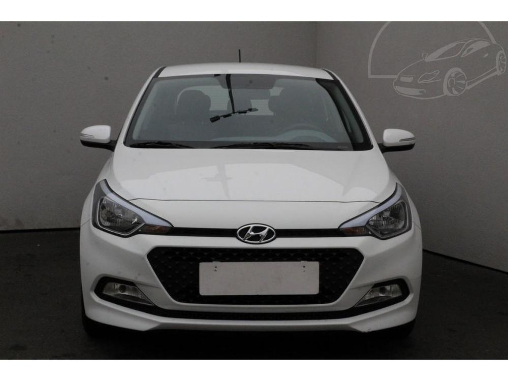 Hyundai i20 1.2 i 1.maj Serv.kniha, R