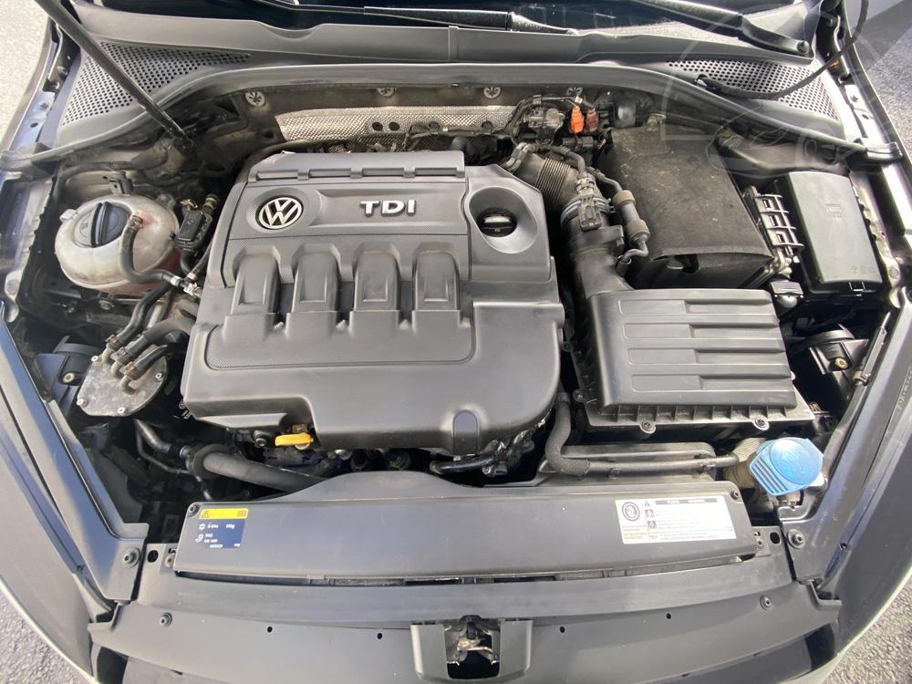 Volkswagen Golf 1.6 TDi, R