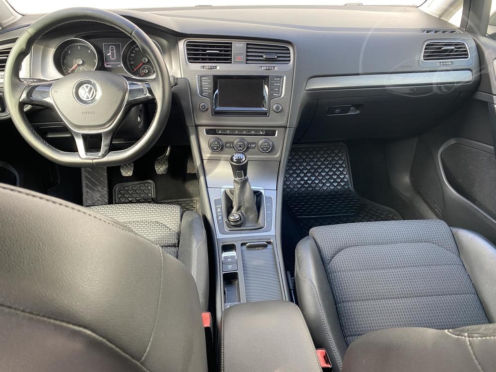 Volkswagen Golf 1.6 TDi, R