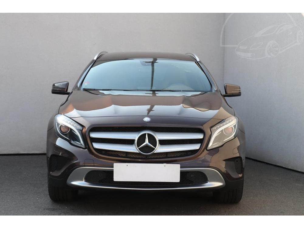 Mercedes-Benz GLA 1.6