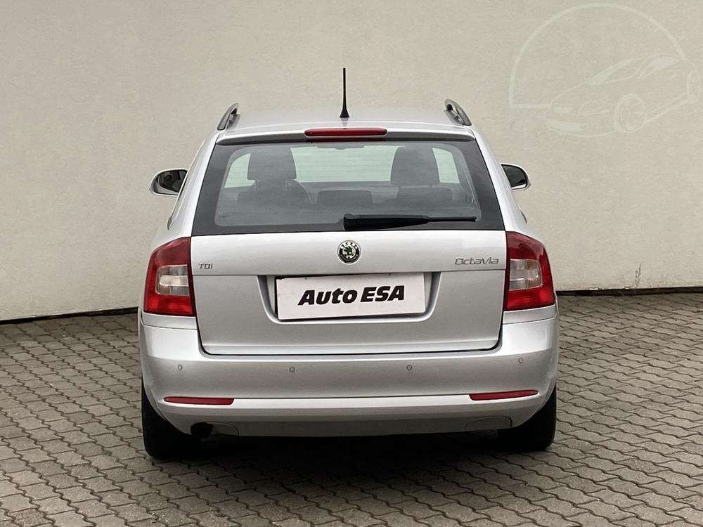 koda Octavia II 1.6 TDi, R