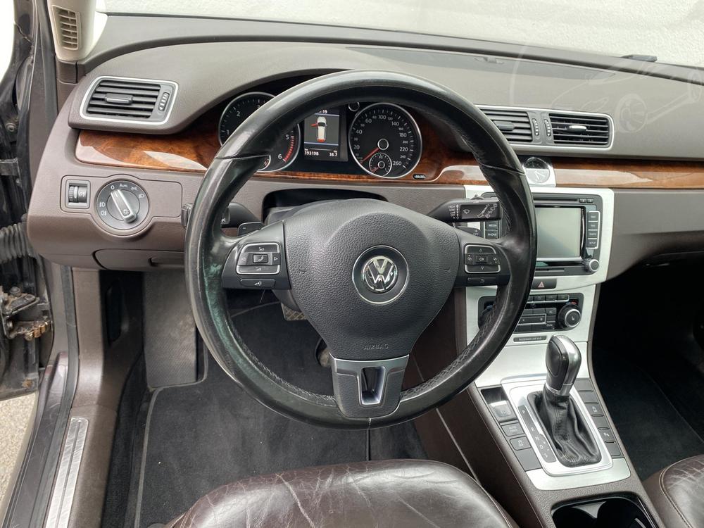 Volkswagen Passat 2.0 TDi Serv.kniha