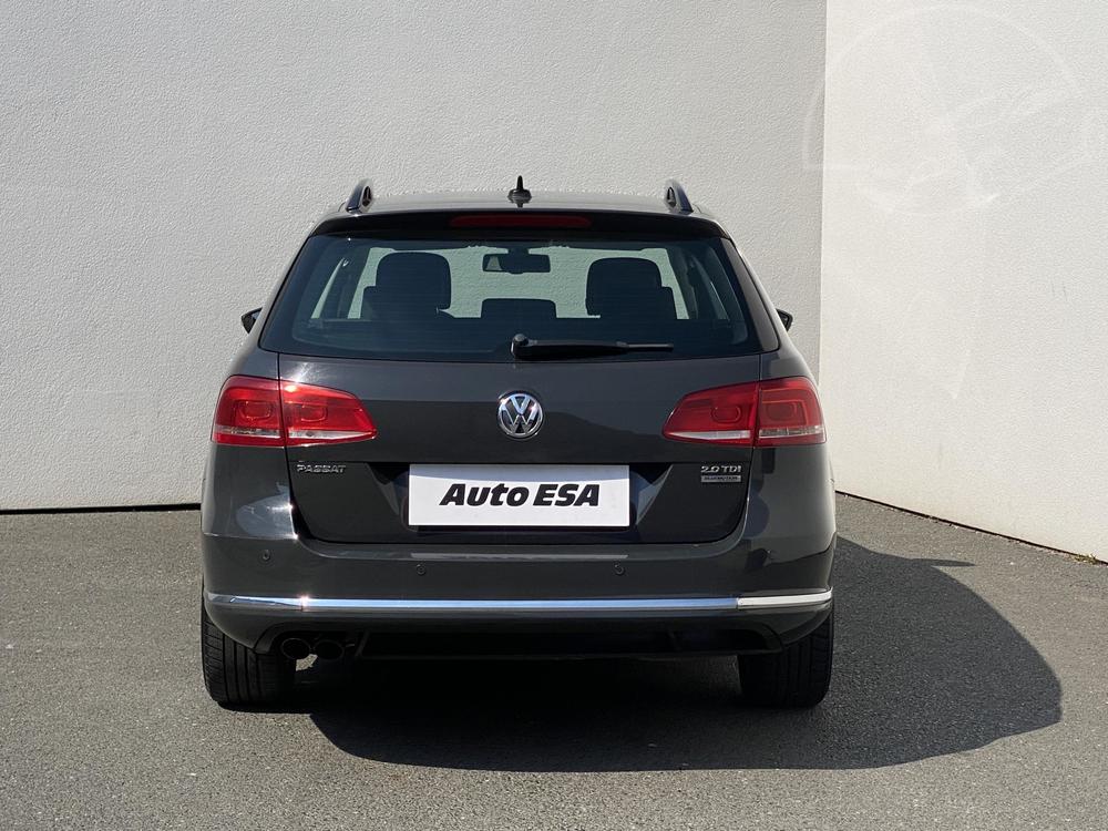 Volkswagen Passat 2.0 TDi, R