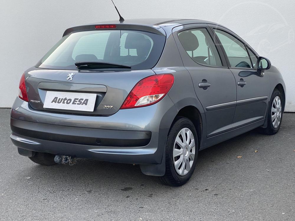 Peugeot 207 1.4 i, R