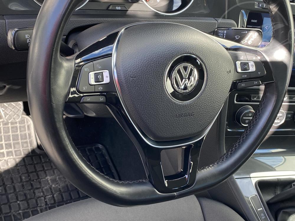 Volkswagen Golf 1.6 TDI, R