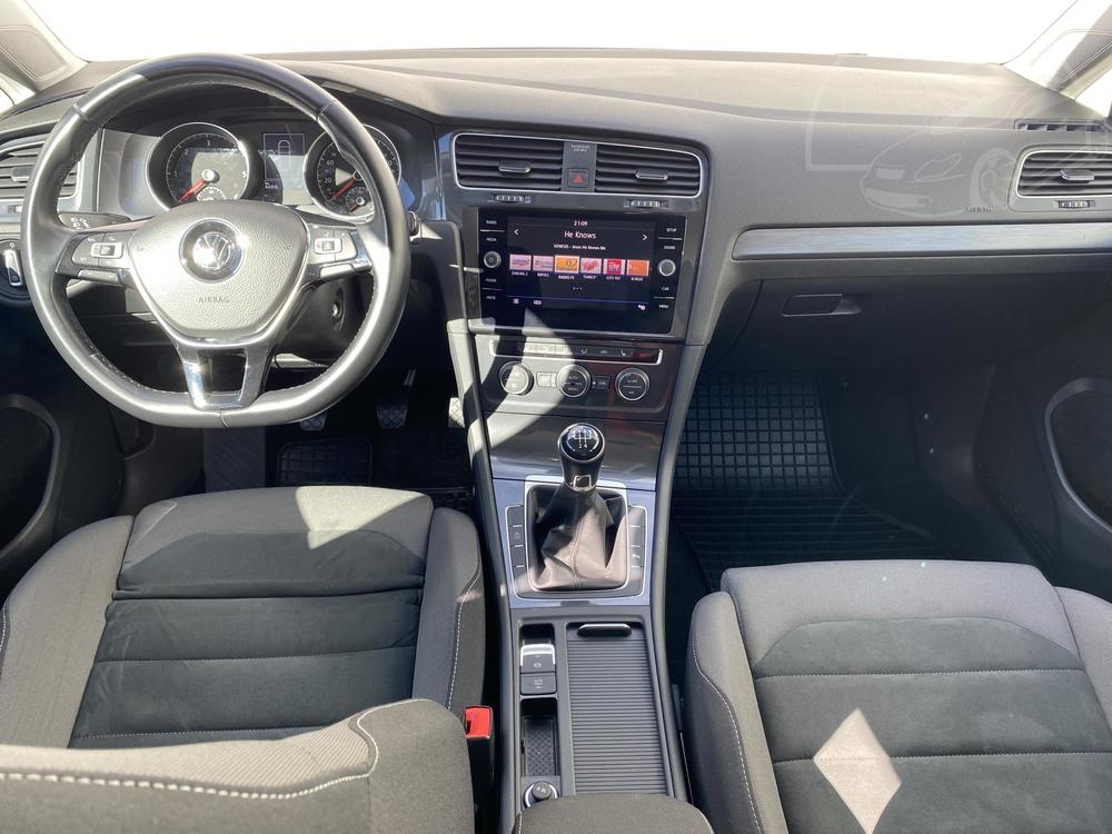 Volkswagen Golf 1.6 TDI, R