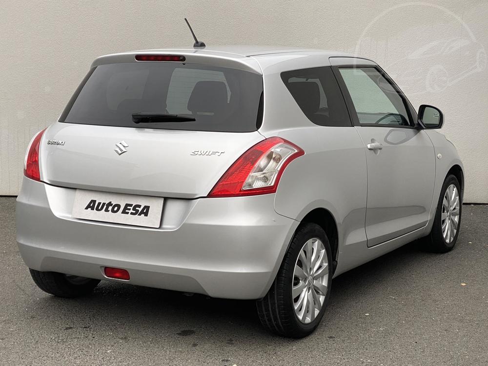 Suzuki Swift 1.2 VVT Serv.kniha