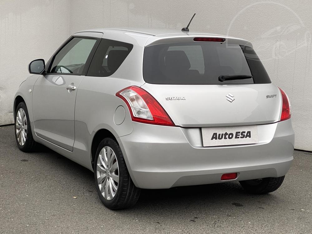 Suzuki Swift 1.2 VVT Serv.kniha