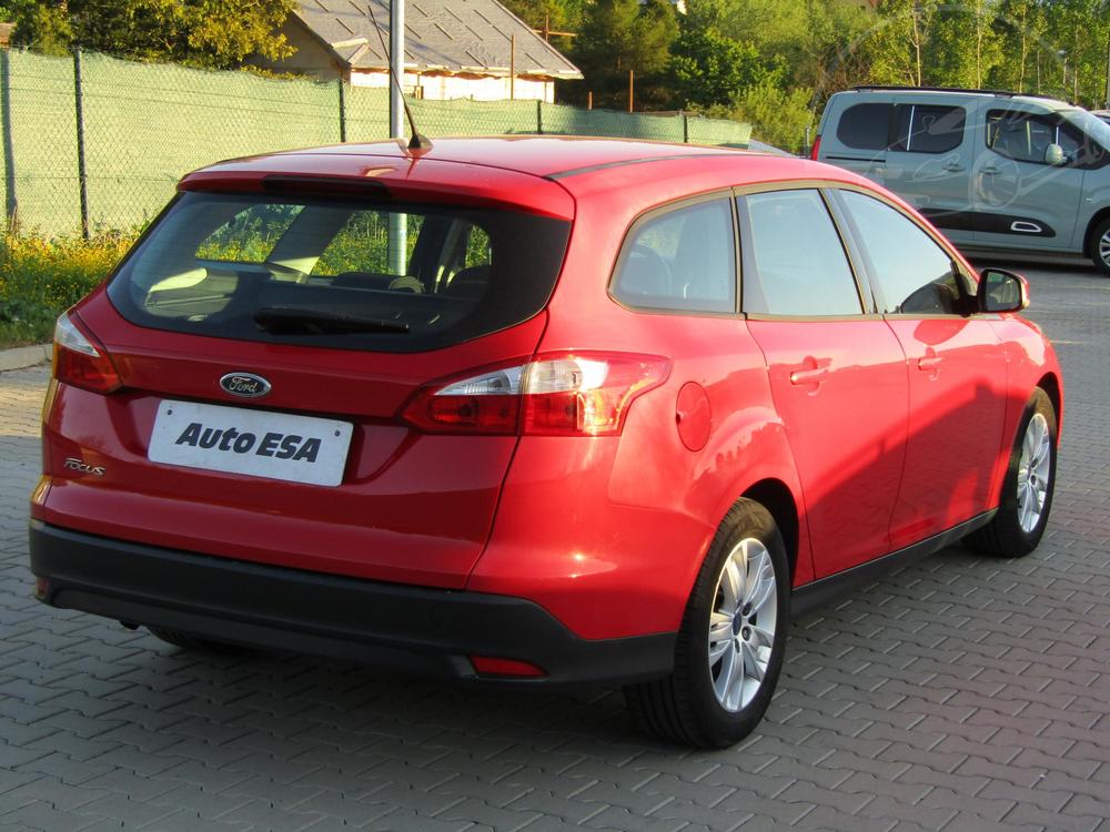 Ford Focus 1.6 i, R