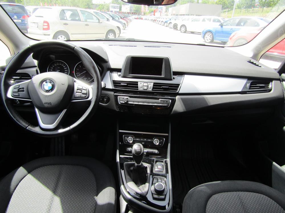 BMW 2 1.5 i, R