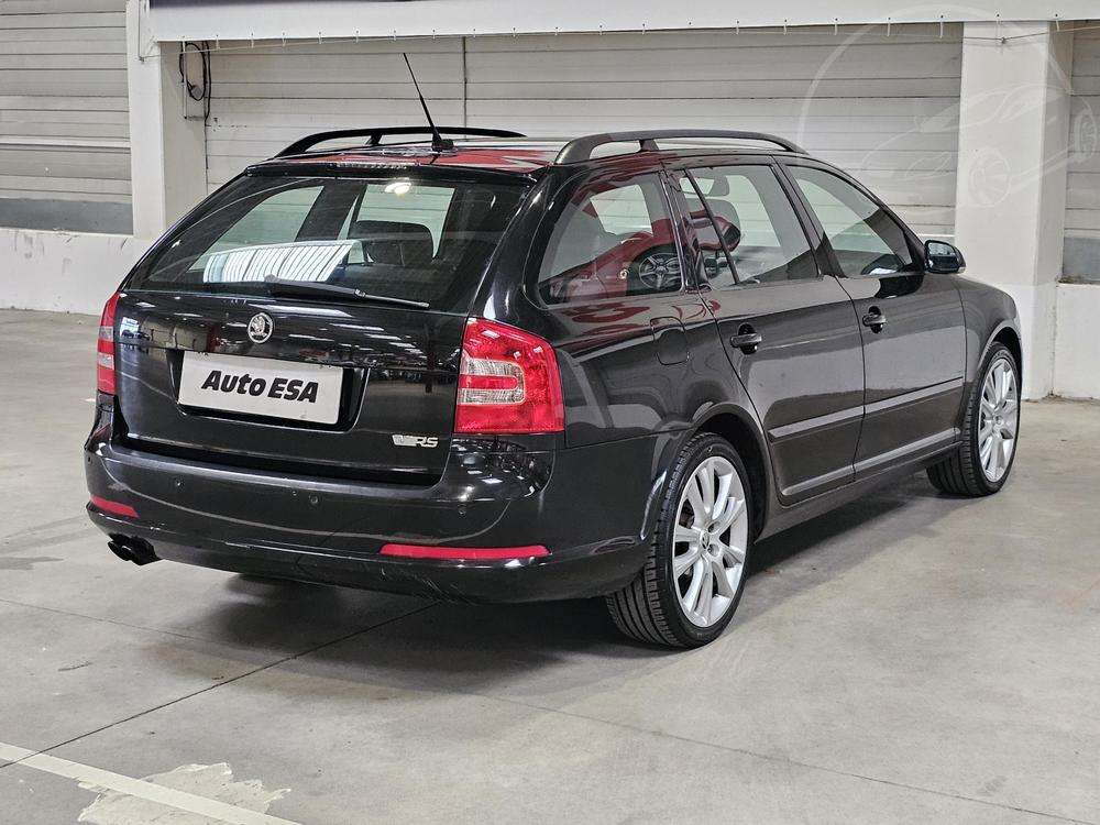 koda Octavia II 2.0 TFSi Serv.kniha