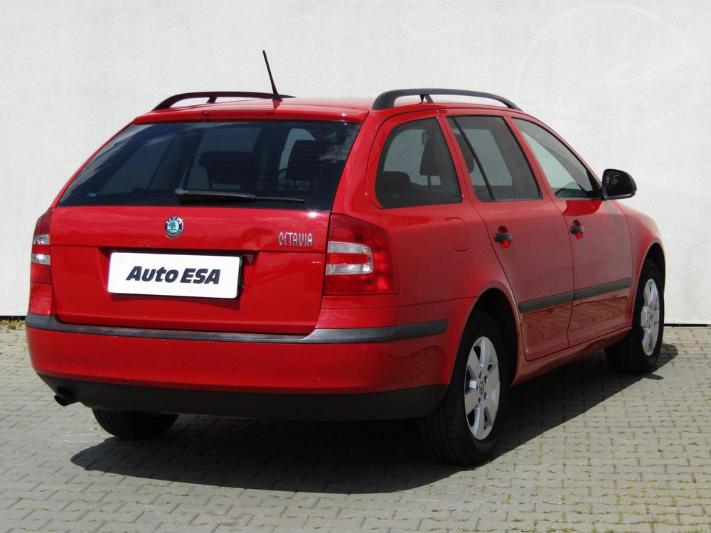 koda Octavia II 1.6, R