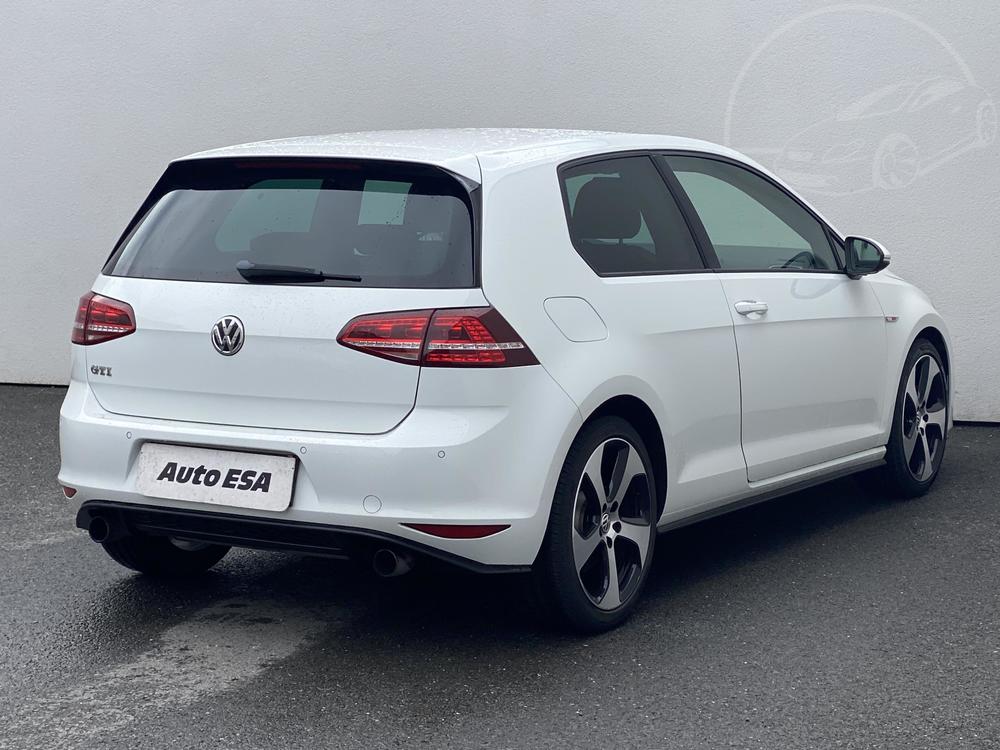 Volkswagen Golf 2.0 TSi