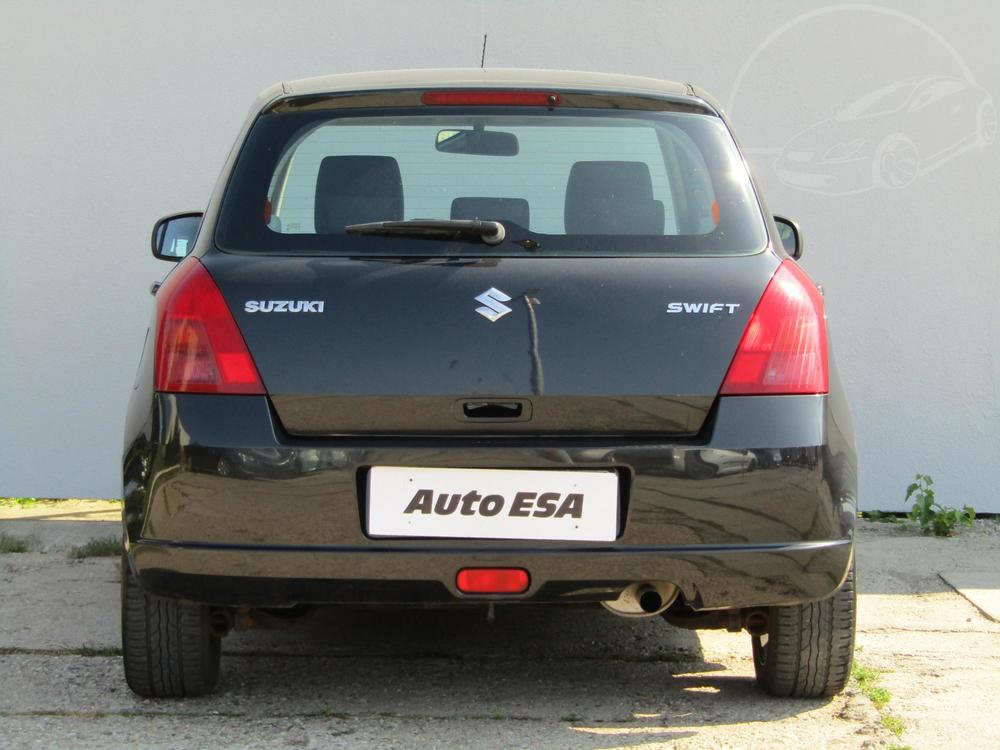 Suzuki Swift 1.3 i