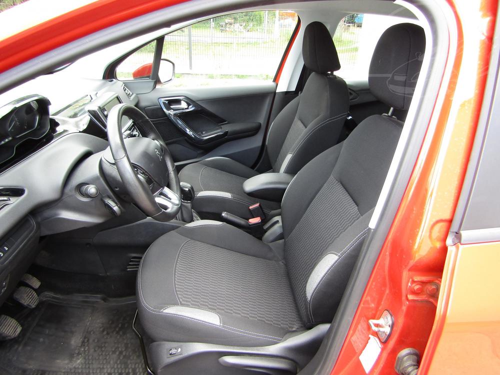 Peugeot 208 1.2 VTi Serv.kniha, R